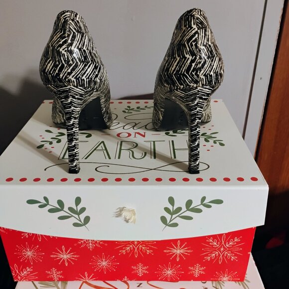 Size 10 Heels Nine West - Picture 3 of 9